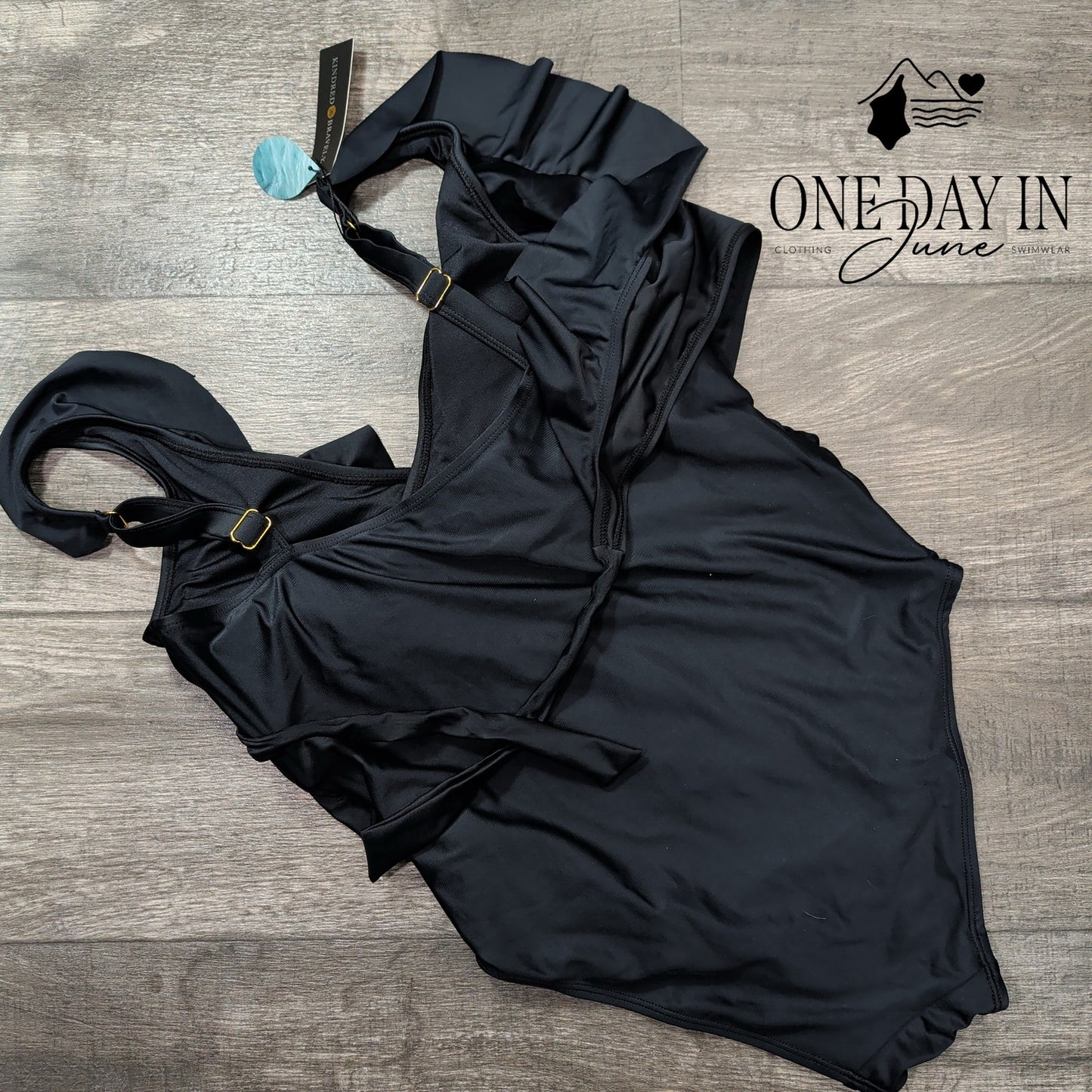 Kindred Bravely V Front Ruffle Shoulder One Piece Swimsuit Size L