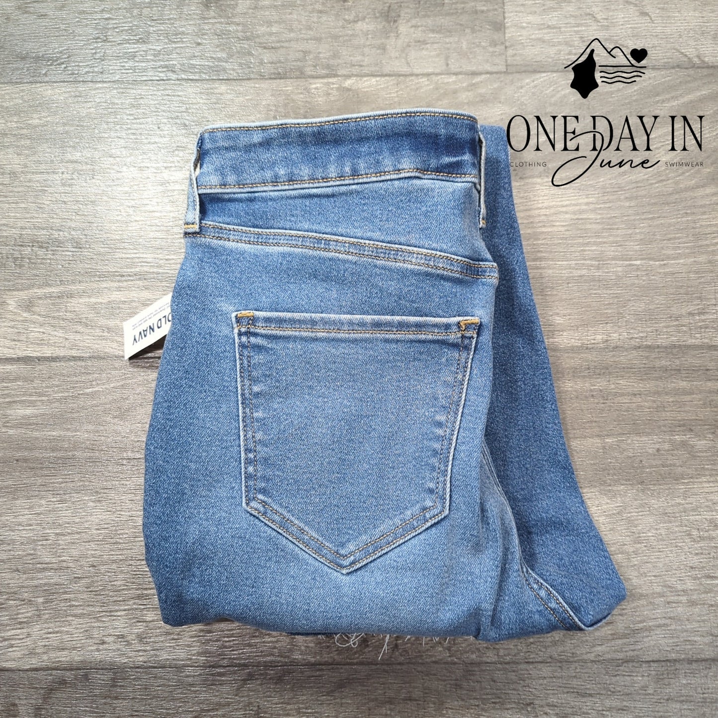 Old Navy Extra High Rise Rockstar Super Skinny Jeans Size 10