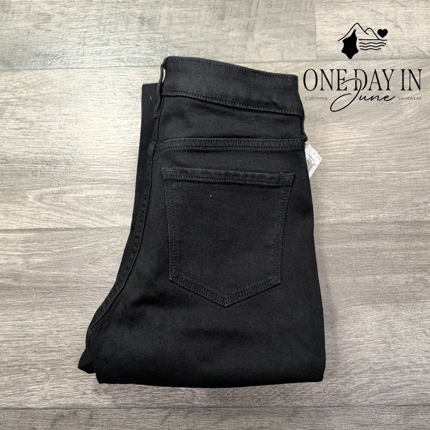 Old Navy High Rise Wow Super Skinny Jeans Black Wash Stretch NWT Size 4