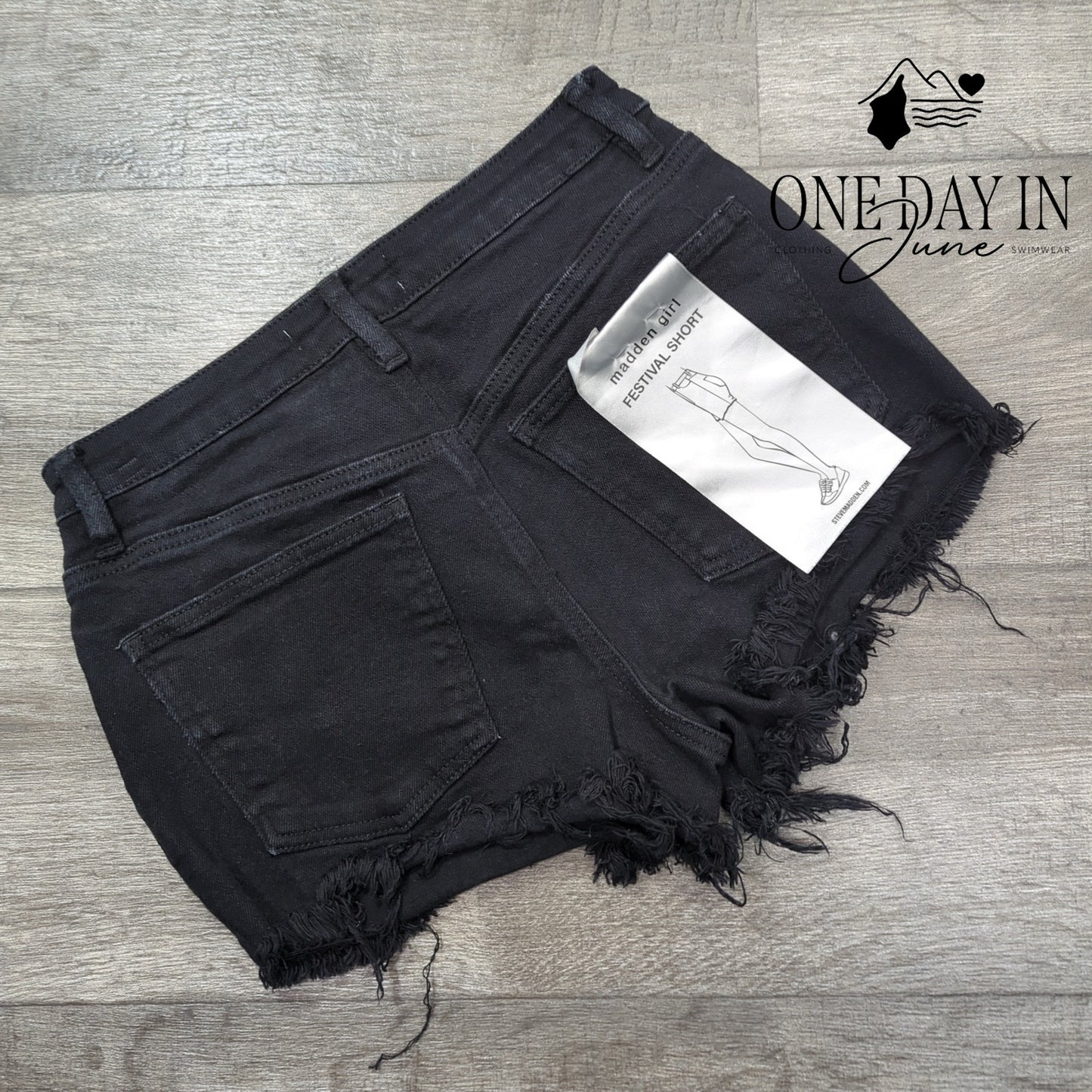 Madden Girl Juniors Festival Short Denim Shorts Size 3