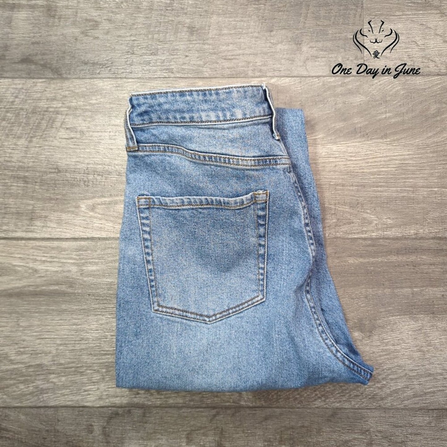 HT Denim High Waist Mom Jeans Size 7