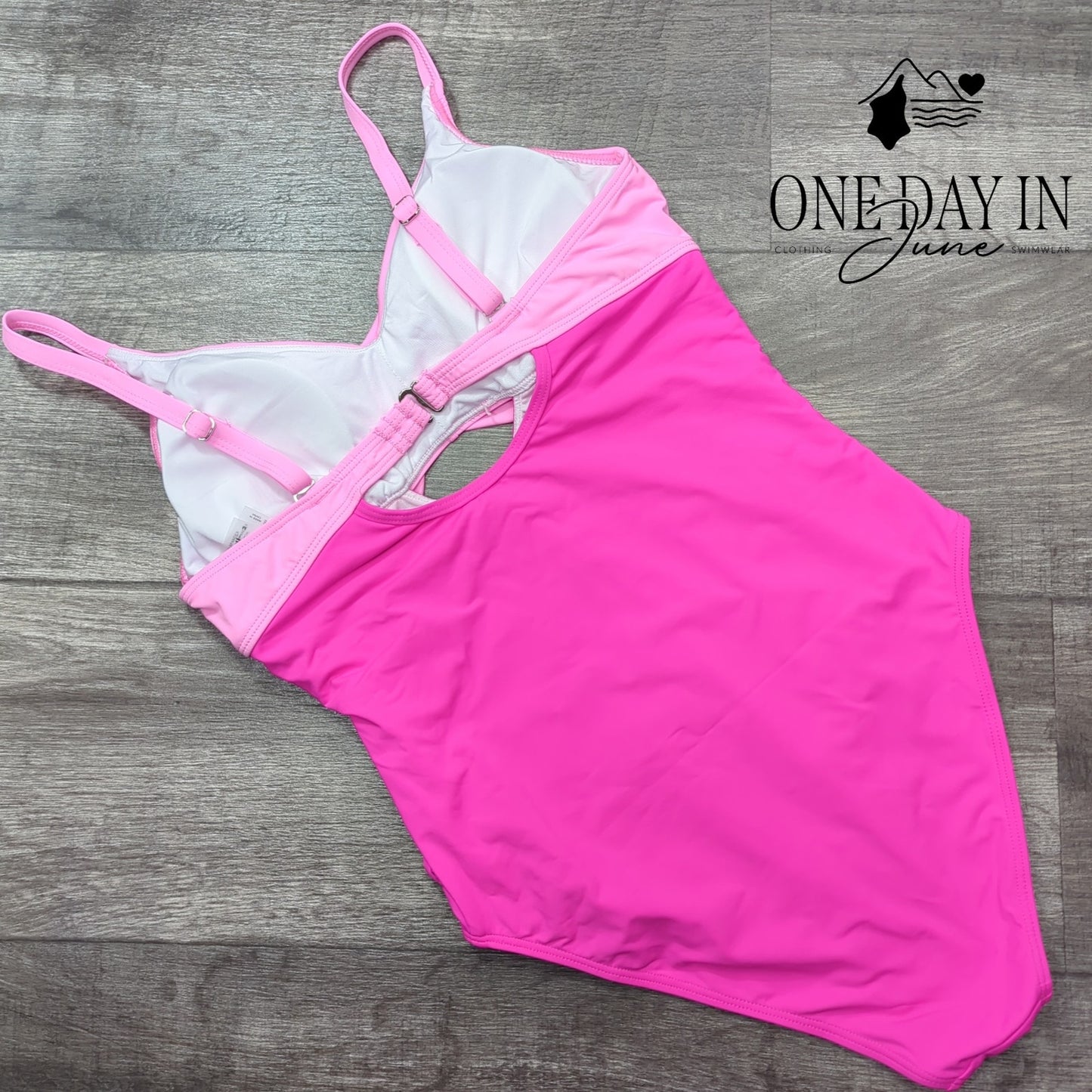 Tempt Me Cross Front Keyhole One Piece Swimsuit Size M
