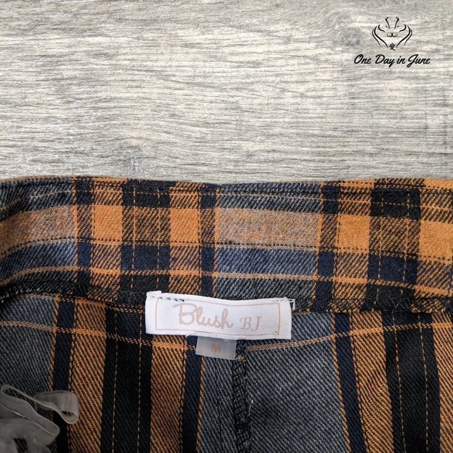 Blush BJ Plaid Tie Side Mini Shorts Size M