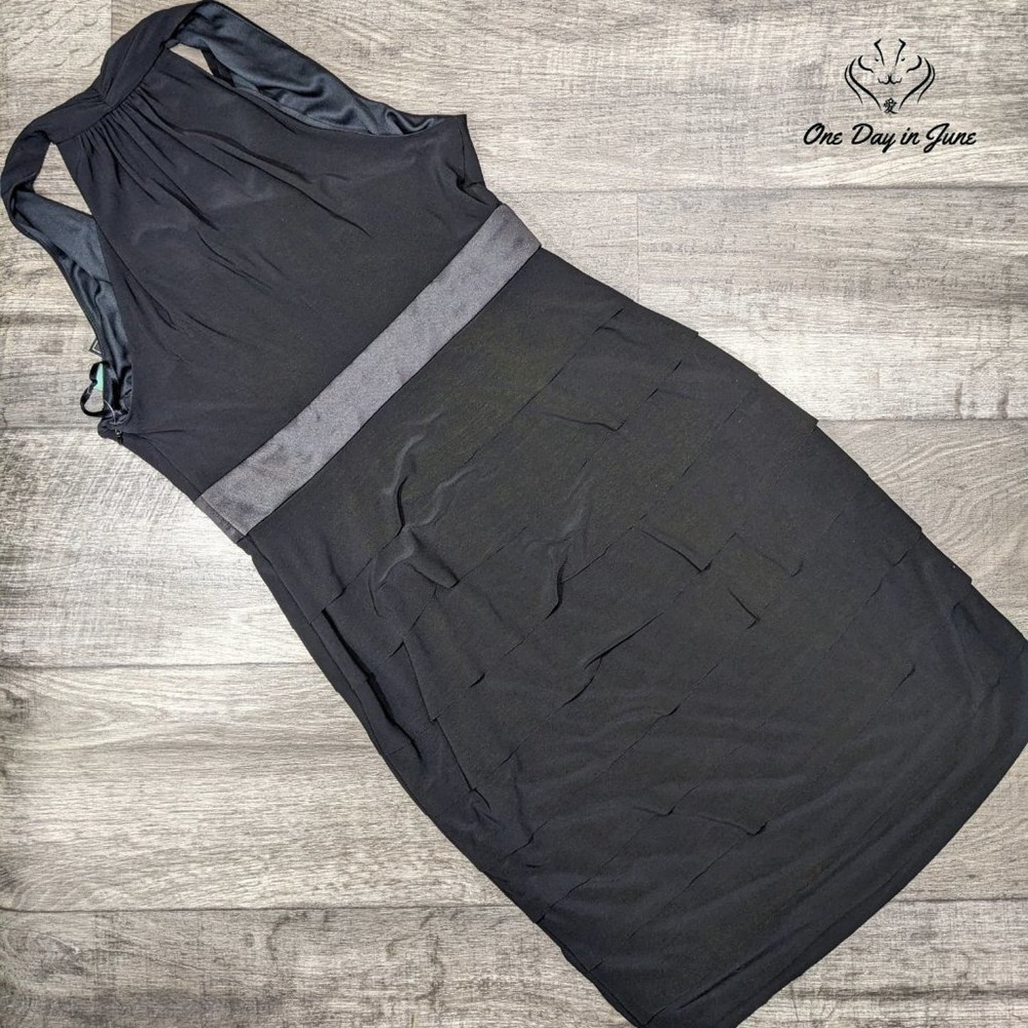 Jones Wear Cross Front Sleeveless Tiered Midi Dress Size 8