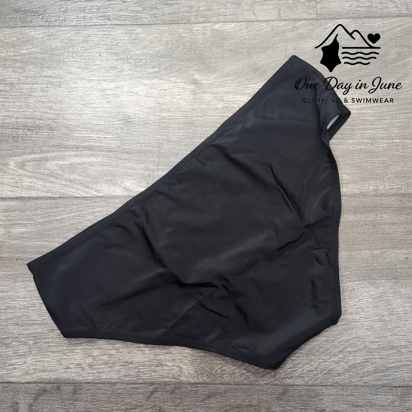 Amzbrly Moderate Coverage Bikini Bottom Size M