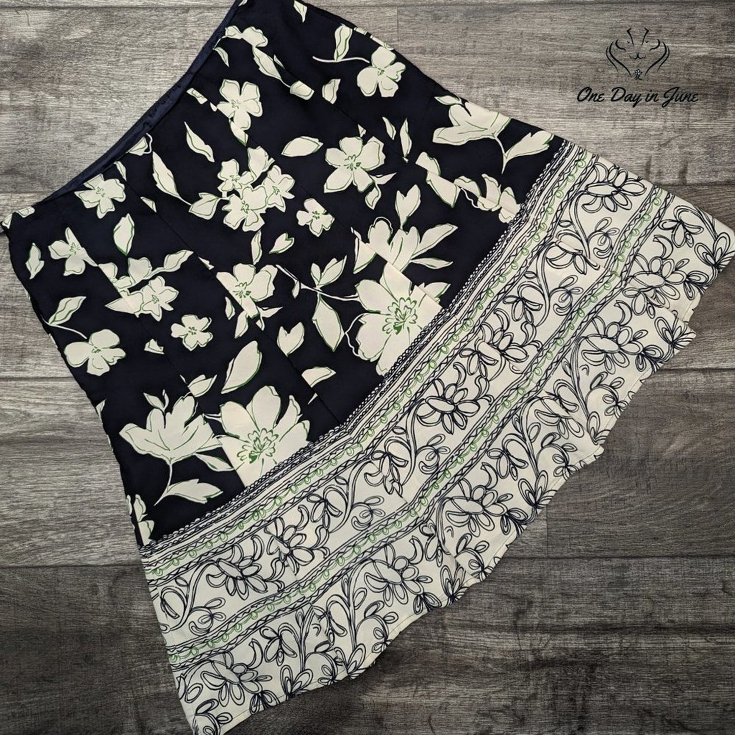 B. Moss Clothing Company A Line Lined Floral Skirt Size 6