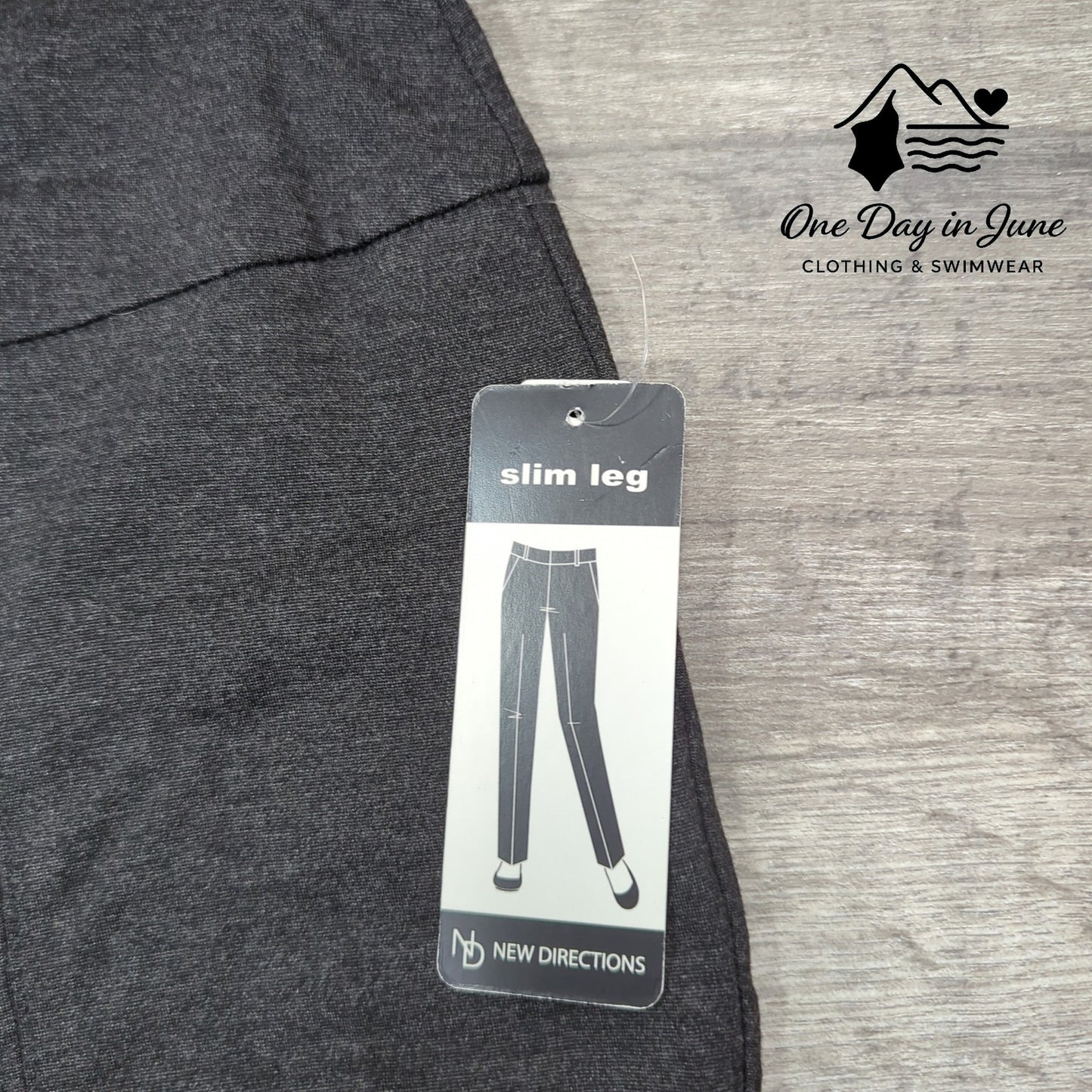 New Direction Slim Leg Pull On Pants Size L