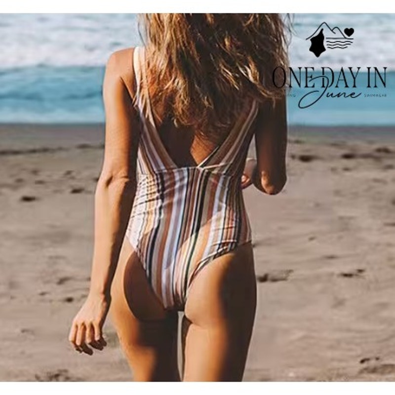 Cupshe Deep V Striped One Piece Swimsuit Size L
