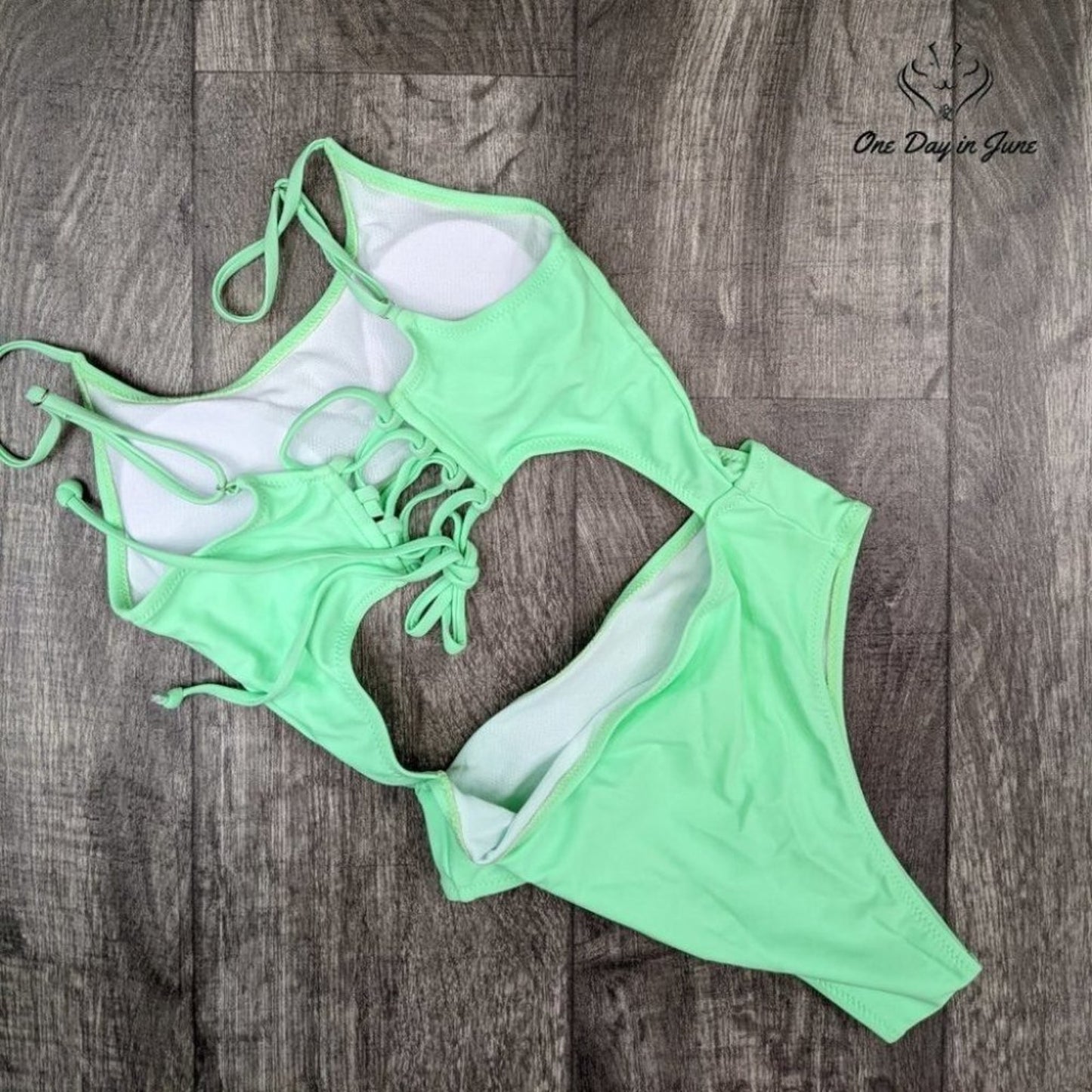 Meyeeka Scoop Neck Cut Out One Piece Swimsuit Size L