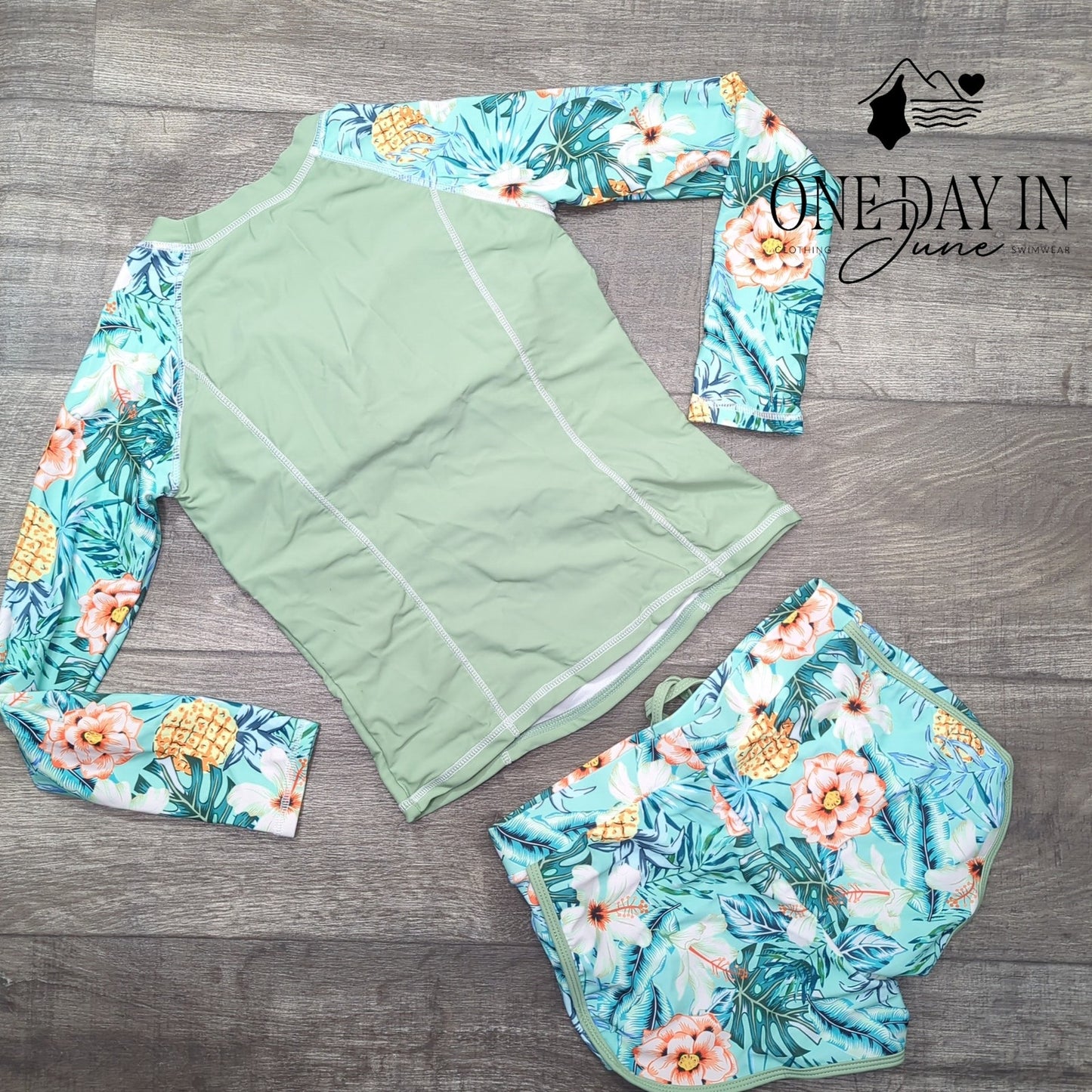 Adisputent Long Sleeve Rashguard Tankini Swimsuit Size S