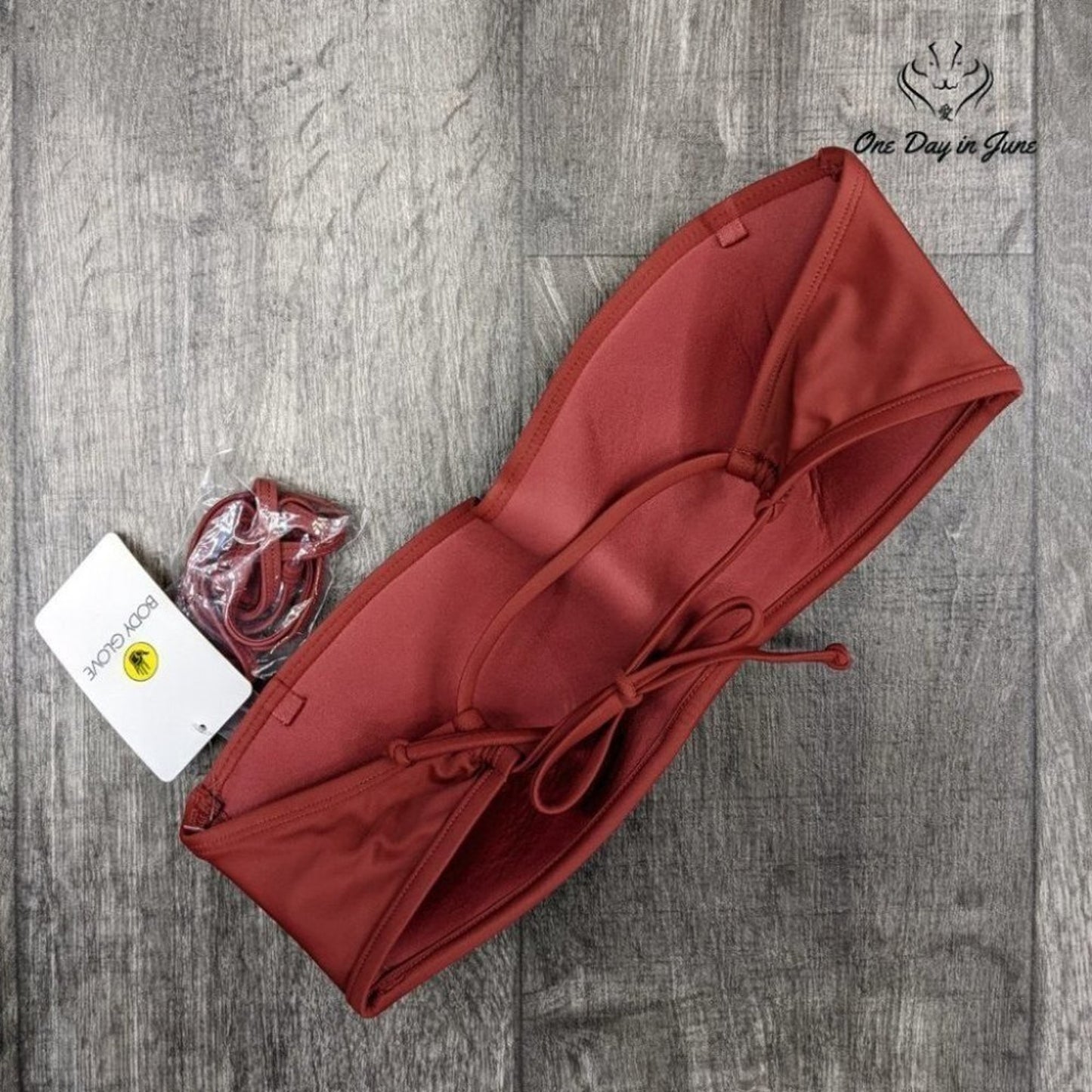 Body Glove Crystal Solid Bandeau Bikini Top Swimsuit Size M