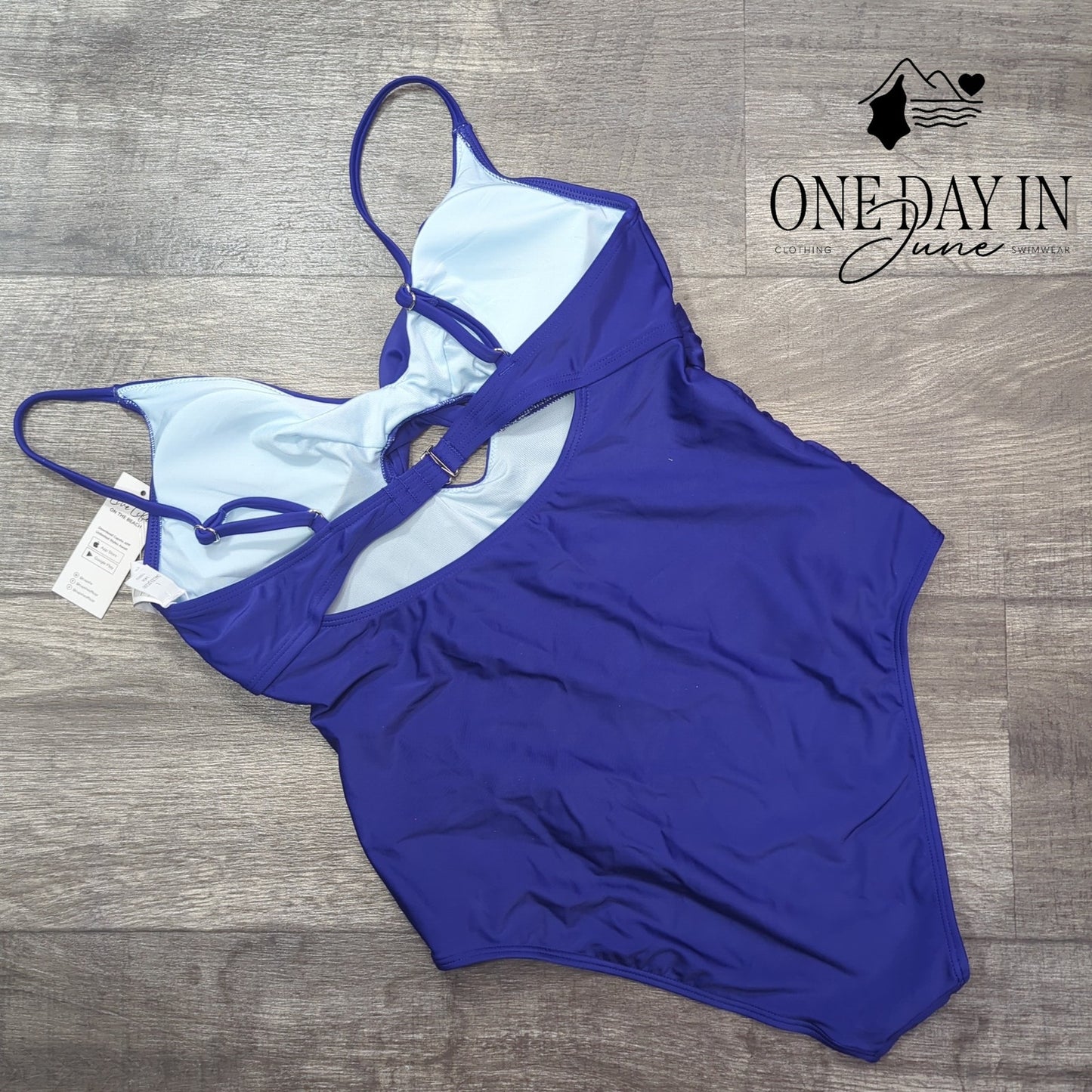 Cupshe Cross Front Keyhole One Piece Swimsuit Size L