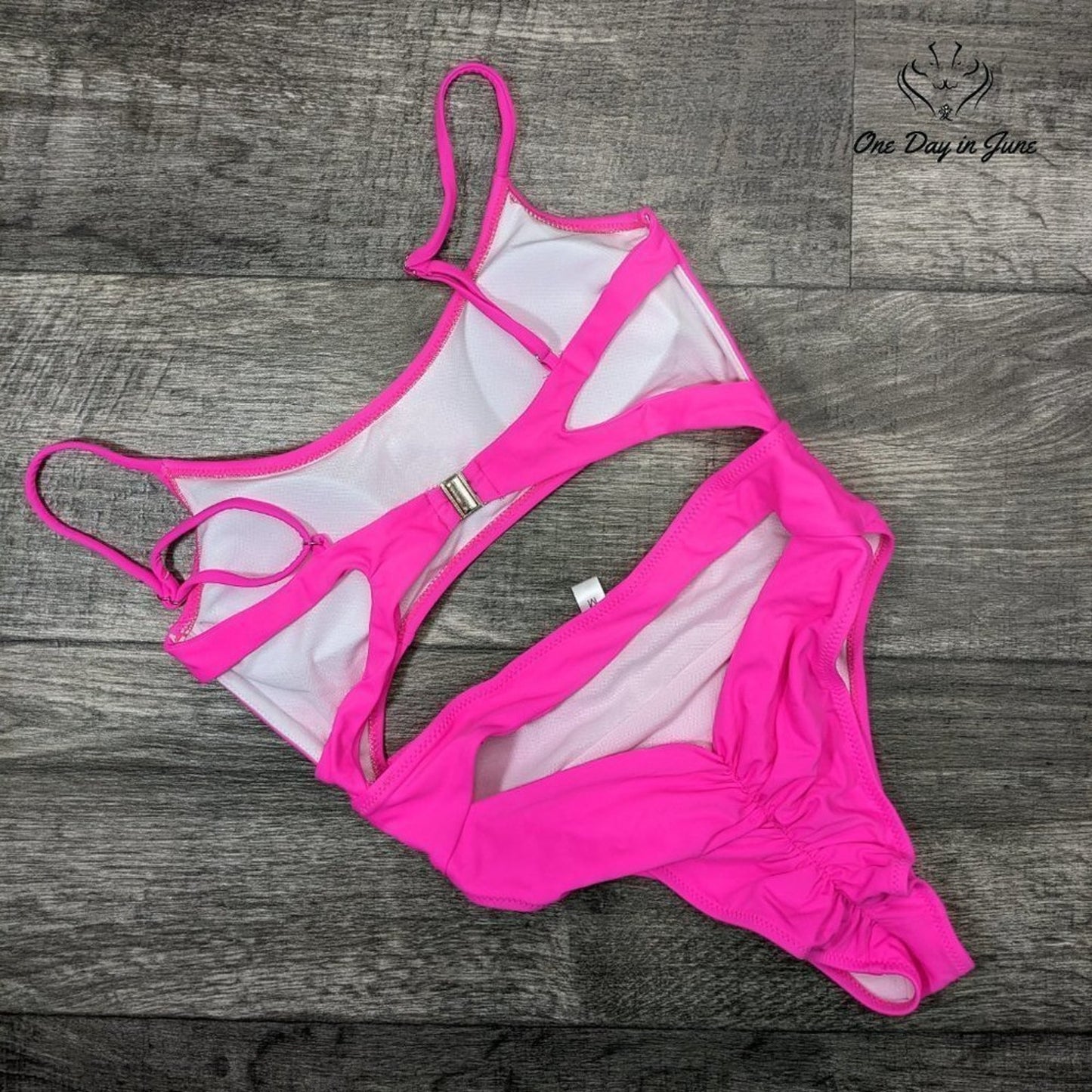 Amzbrly Cut Out Clasp Close One Piece Swimsuit Size M