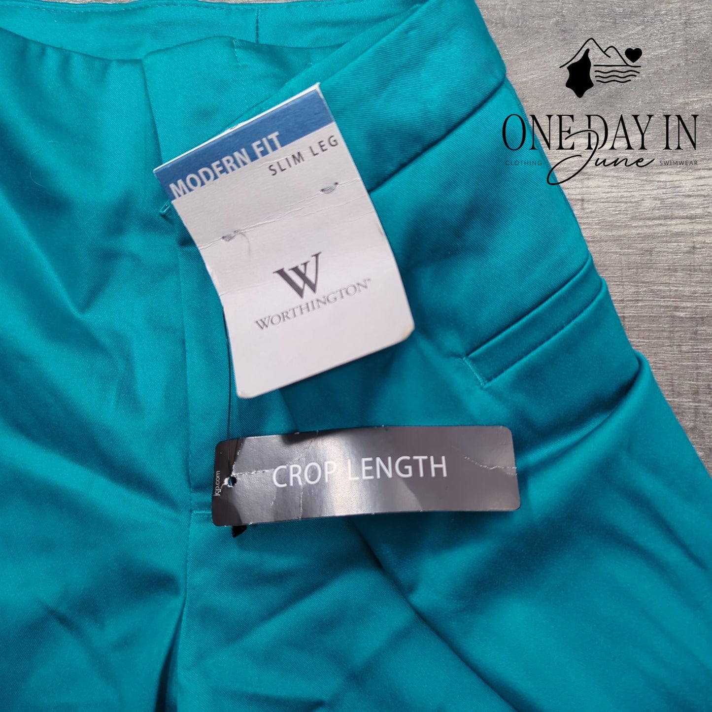 Worthington Modern Fit Slim Leg Cropped Pants Size 6