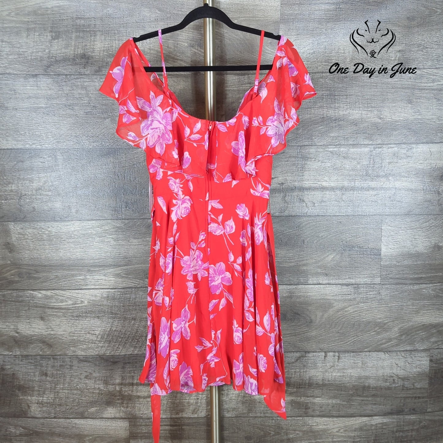 Premier Amour Off Shoulder Spaghetti Strap Mini Dress Size S