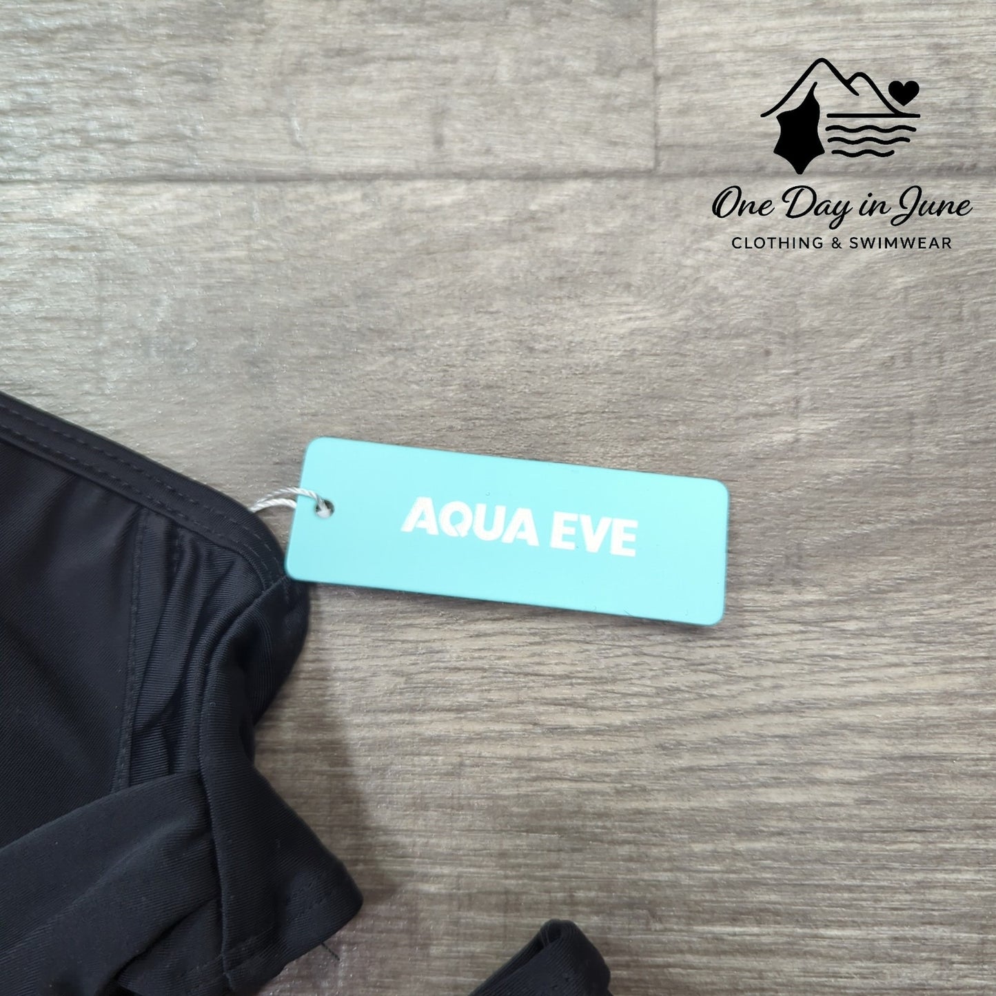 Aqua Eve Molded Cup Cross Front Bikini Swimsuit Size M