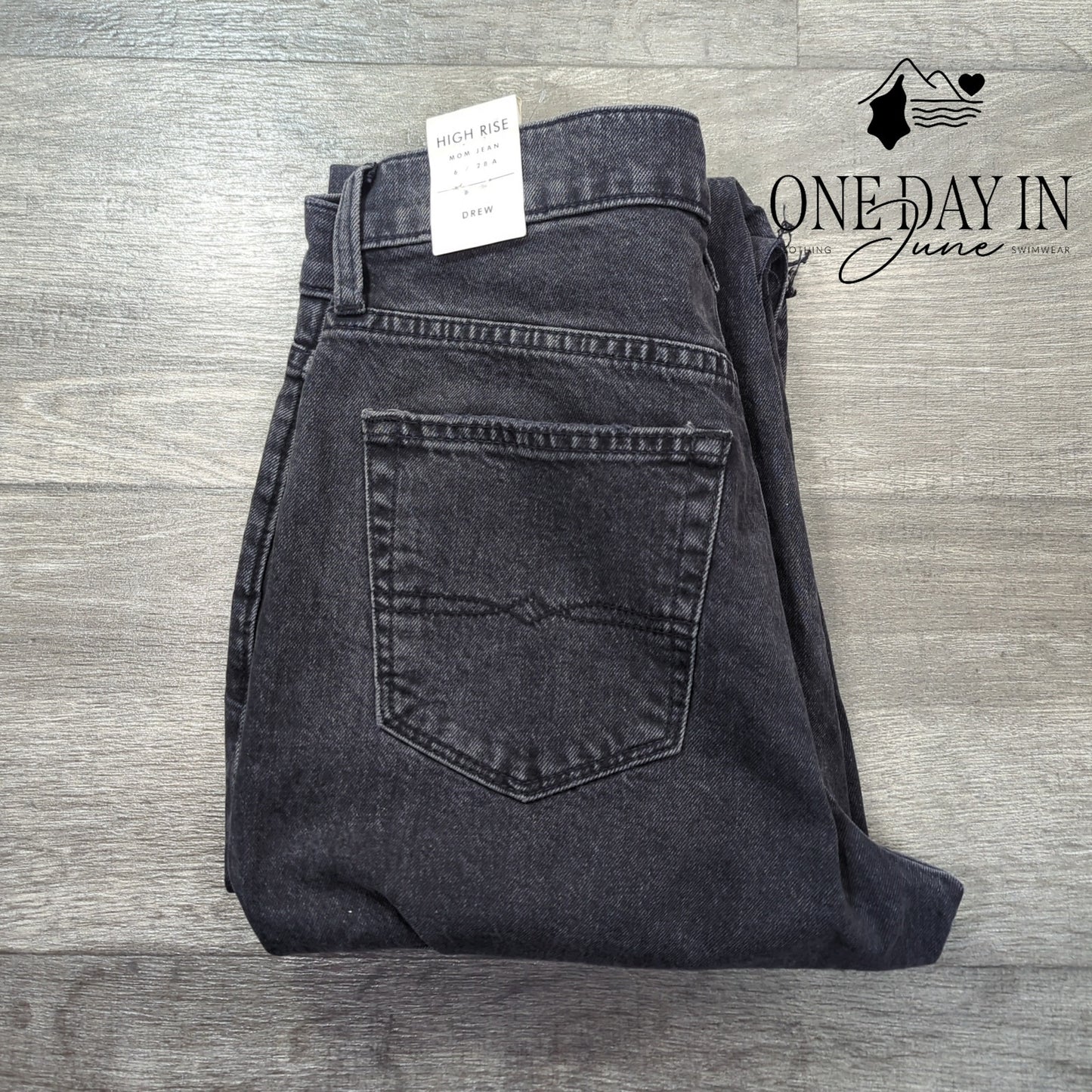 Lucky Brand Drew Mom Fit Distressed Jeans Size 6