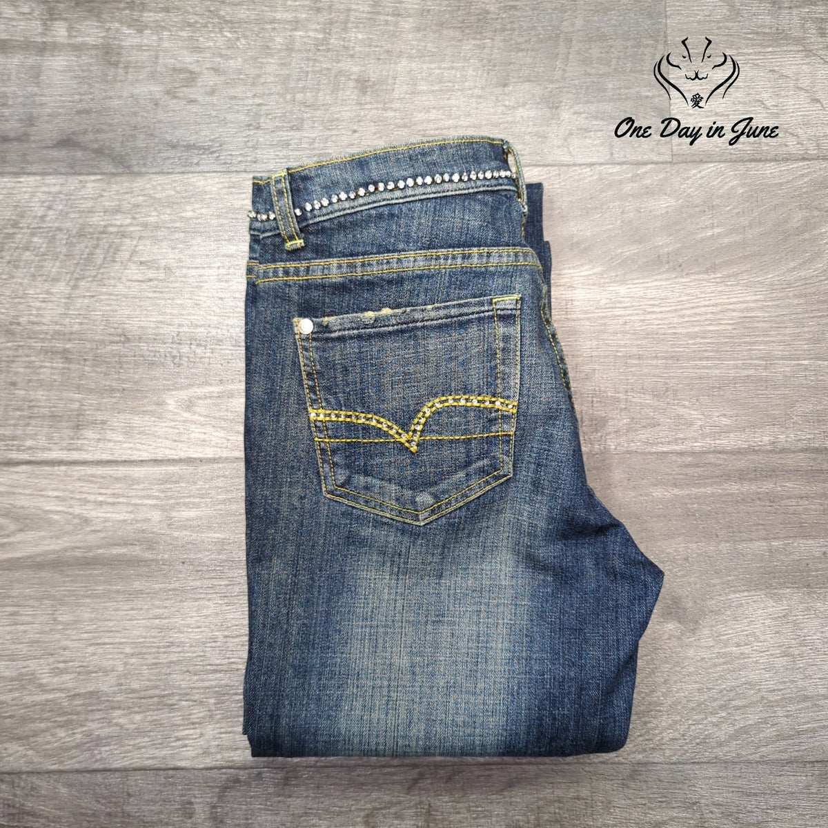 Vertigo Paris Jeans Straight Leg Rhinestone Embellished Denim Size 4