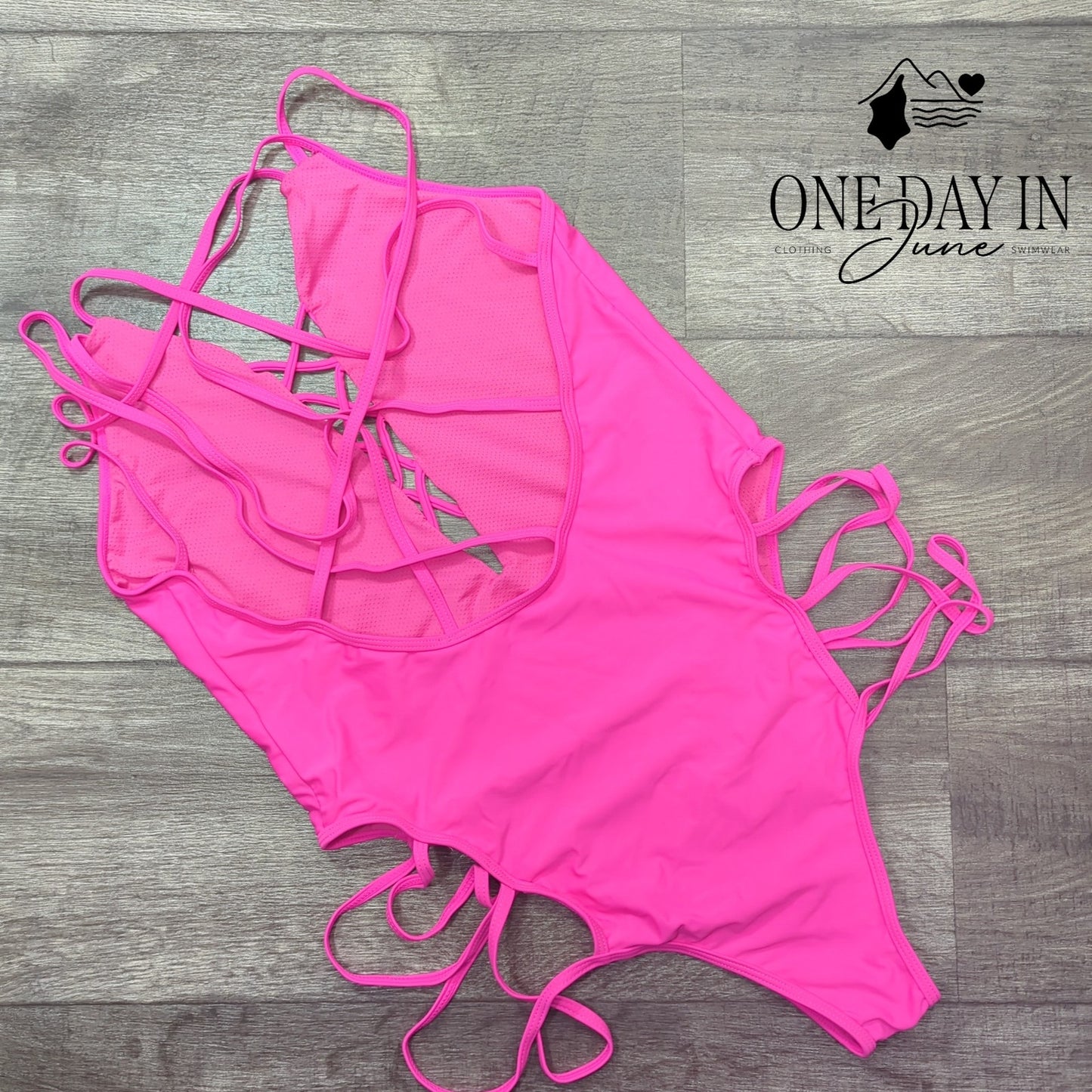 CharmLeaks Strappy One Piece Swimsuit Size XL