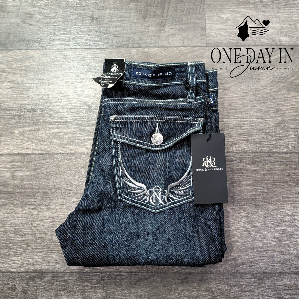 Rock & Republic Crystal Ball Mid Rise Bootcut Jeans Dark Wash NWT Size 6