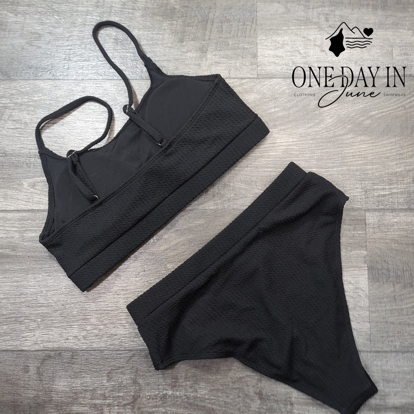 CharmLeaks Textured Crop High Cut Bikini Swimsuit Size M