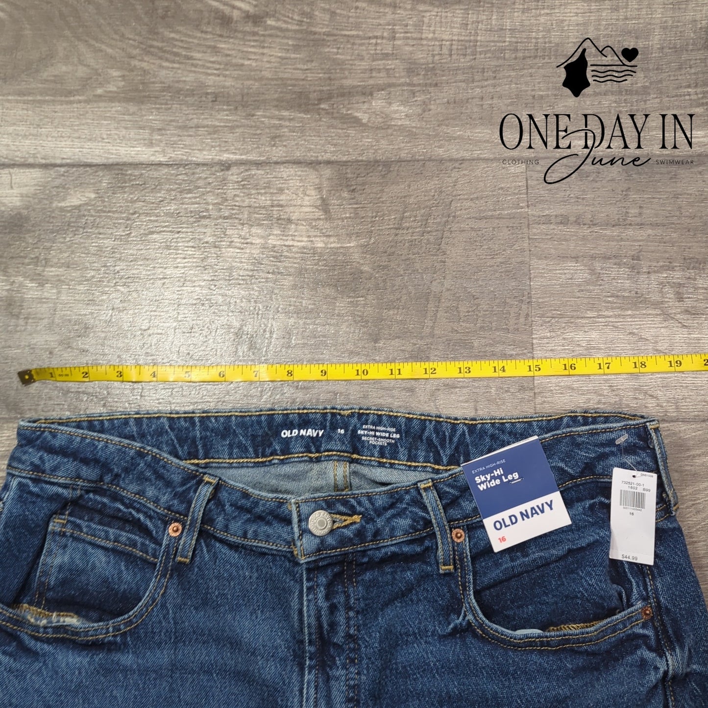 Old Navy Ski Hi Wide Leg Jeans Size 16