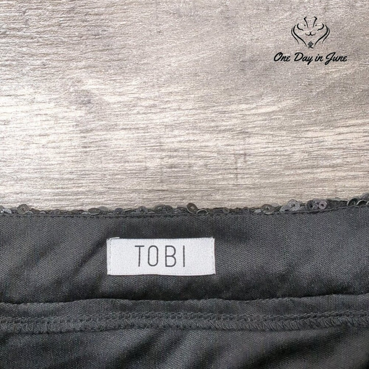 Tobi Sequin Mini Skirt Size S