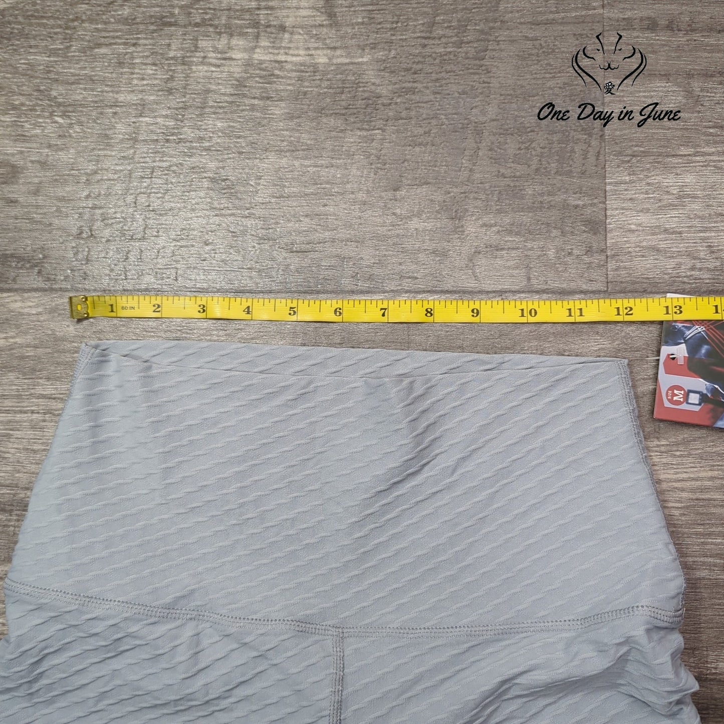 Born Primitive Ruched Bottom Yoga Pants Size M