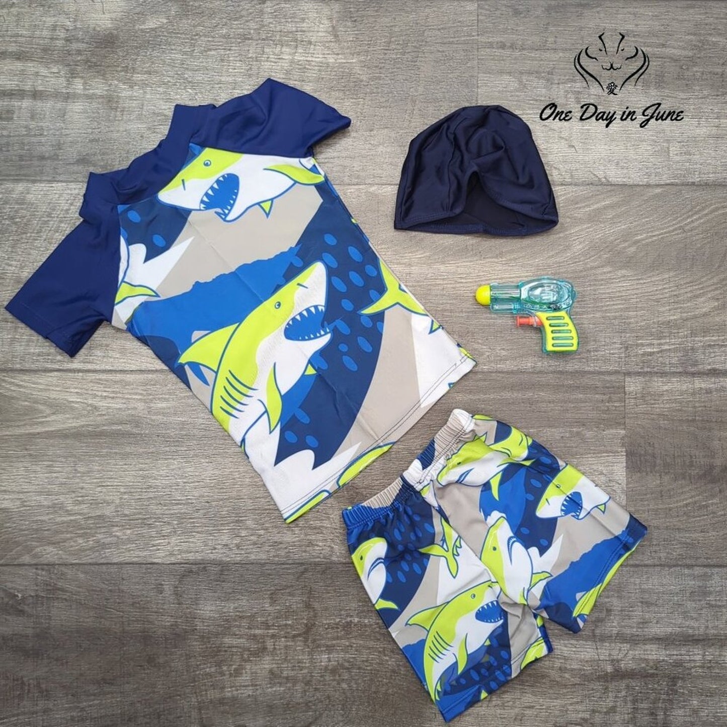 Amiyan 4 Piece Rash Guard Swim Trunk Cap Water Pistol Size L