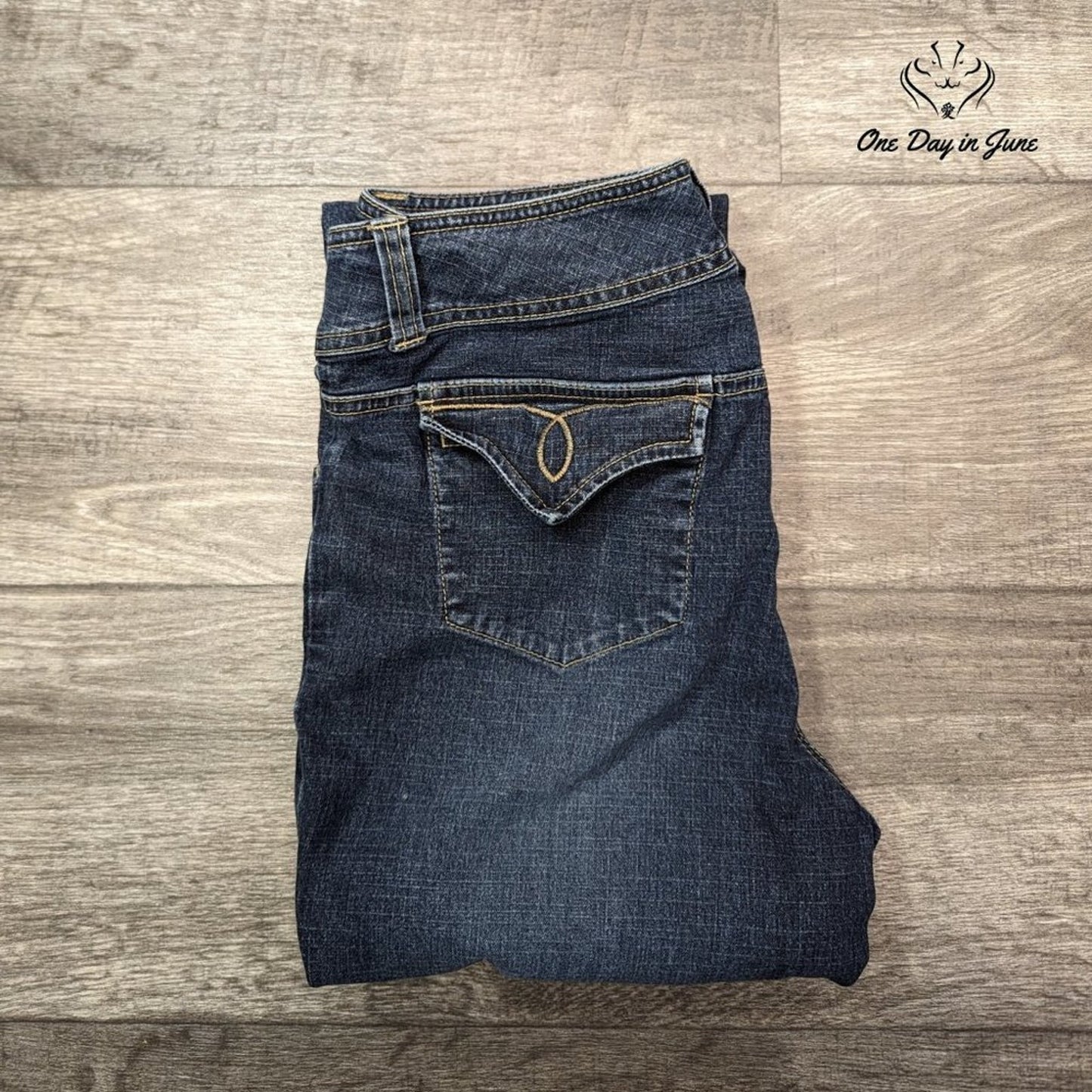 A.M.I. Straight Leg Jeans Size 4