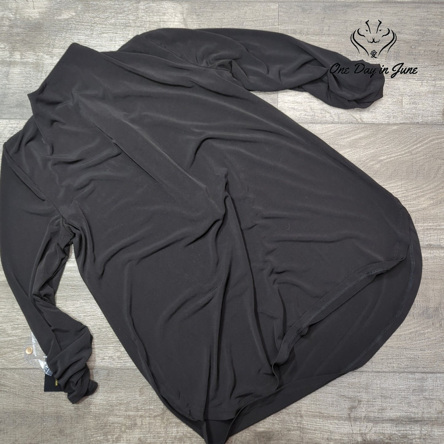 JM Collection Zip Neck Ruched Sleeve Top Size S