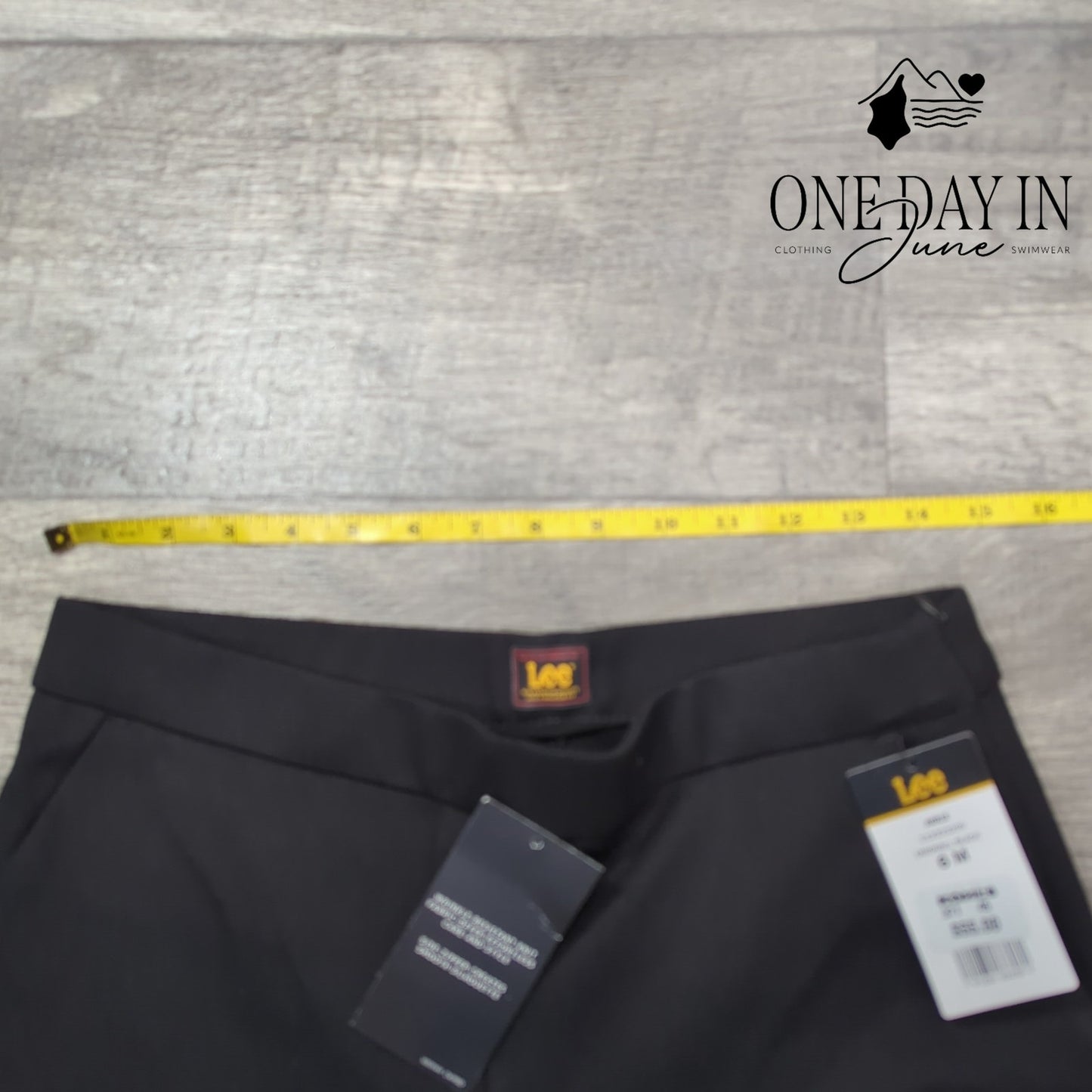 Lee Pull On Ankle Pants Size 6