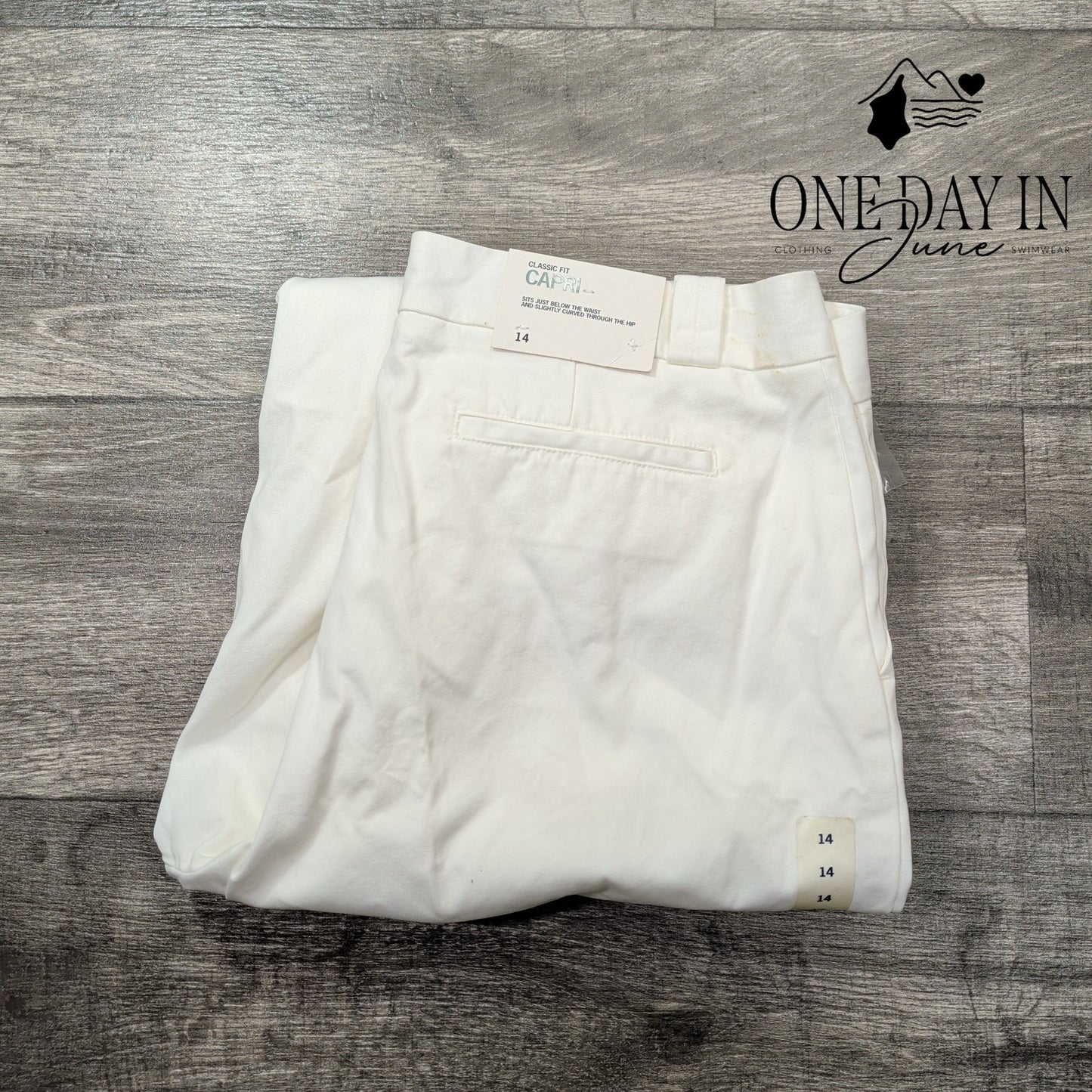 Gap Classic Fit Capri Pants Size 14