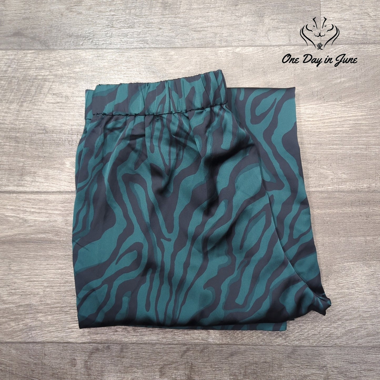 J.Crew Pull On Zebra Stripe Pants Size 4