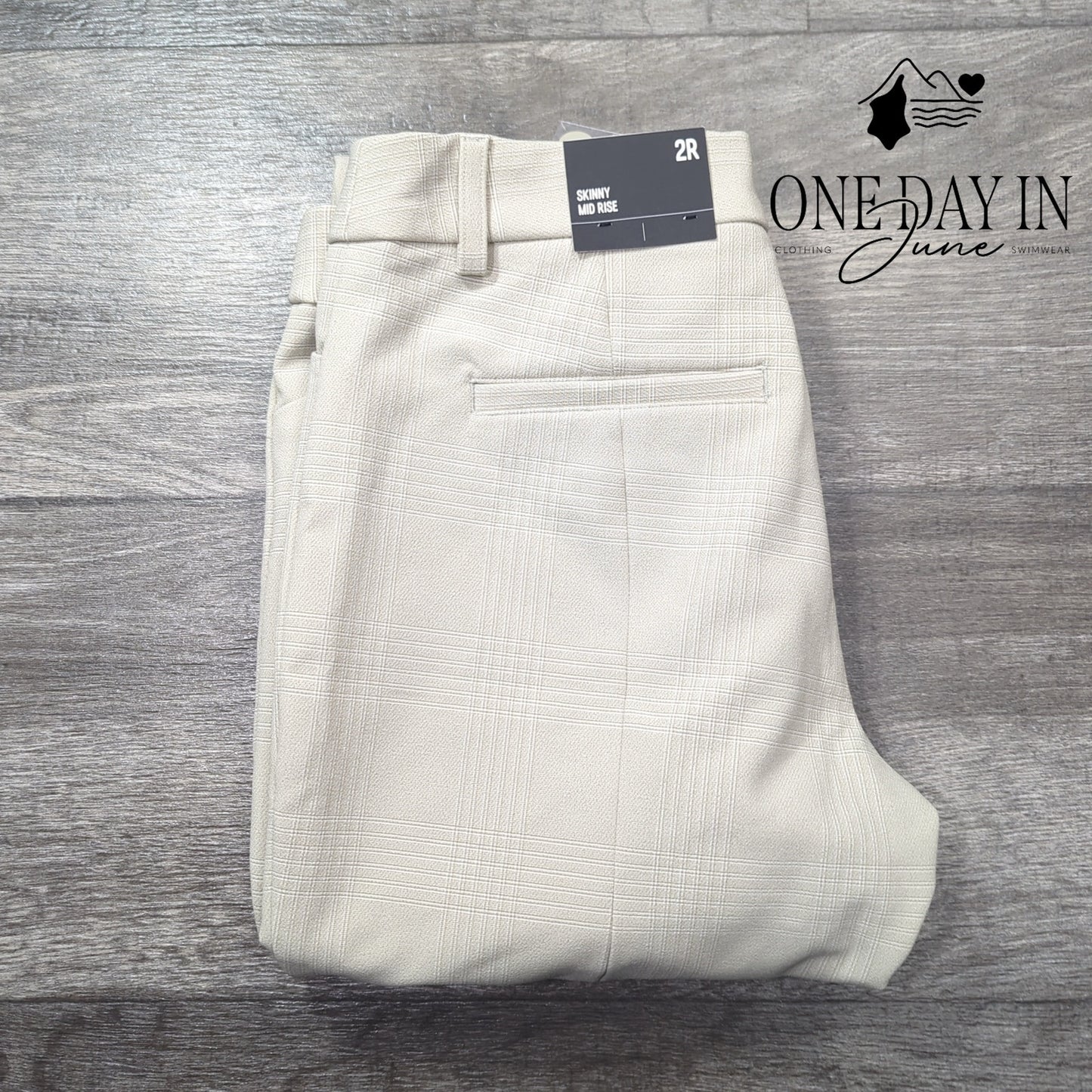 Express Skinny Mid Rise Pants Size 2