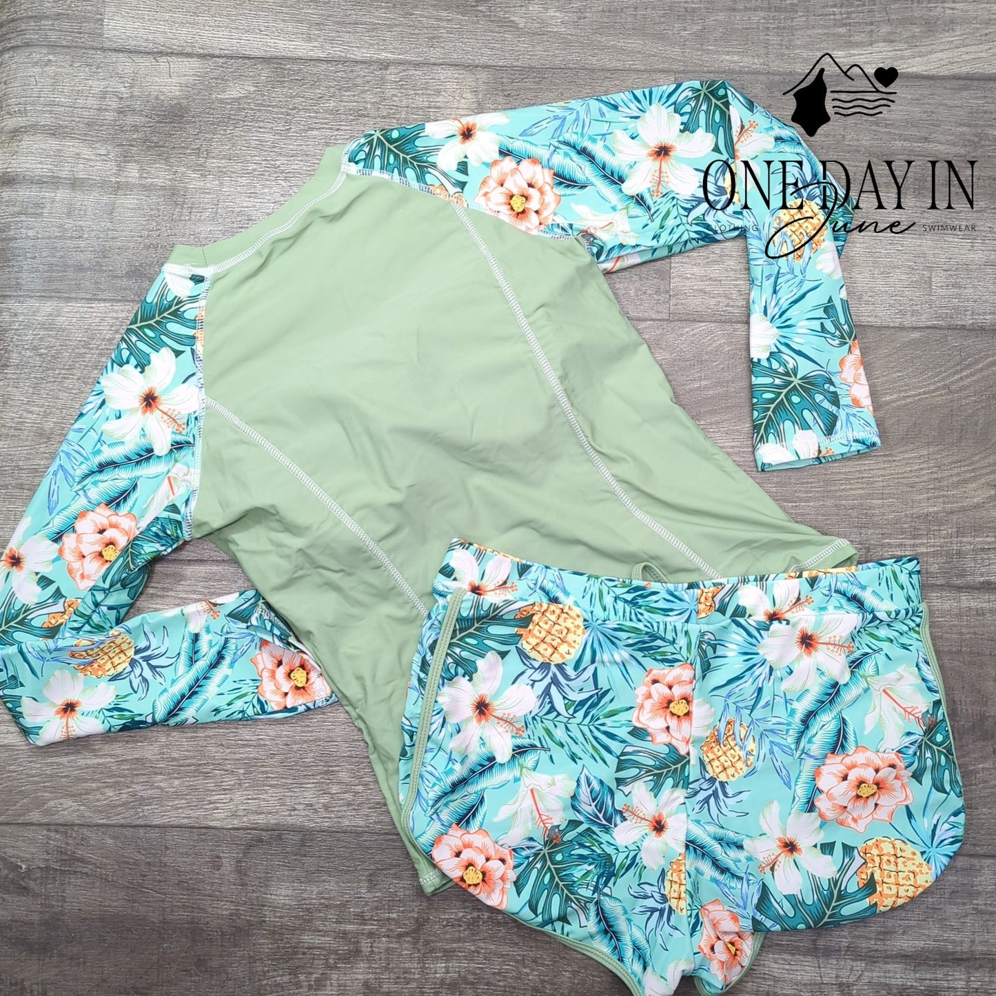 CharmLeaks Rashgaurd Boyshort Bikini Swimsuit Size XL