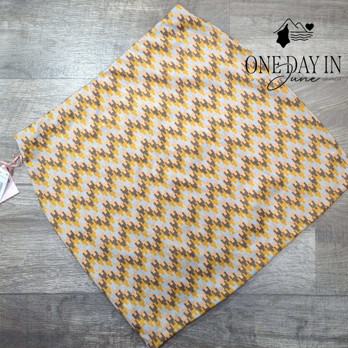 Belle Du Jour Pull On Mini Skirt Size XL