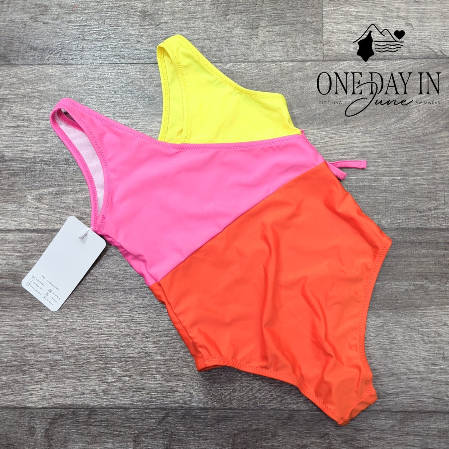 Youngertree Girl's Colorblock One Piece Swimsuit Size 5-6T