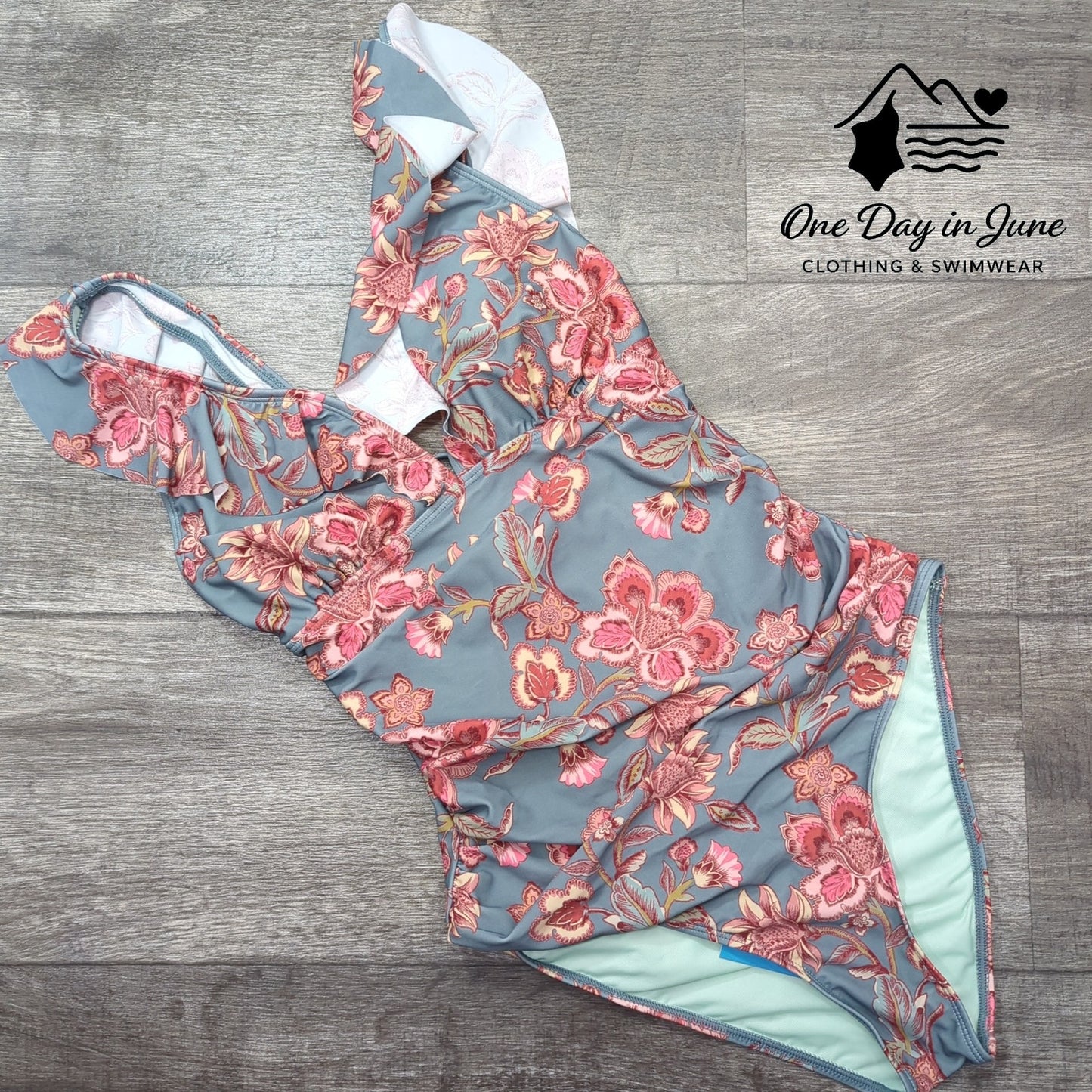 Cupshe Floral Tie Back Ruffle Shoulder One Piece Swimsuit Size M