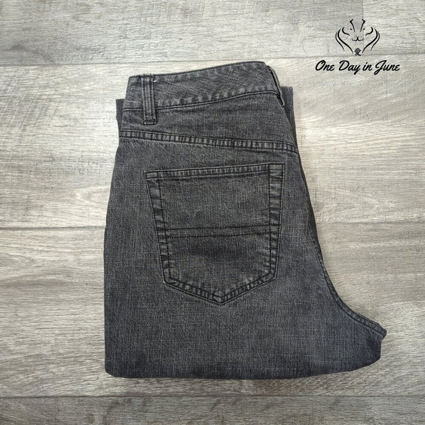 Tommy Hilfiger Straight Leg Jeans Size 6
