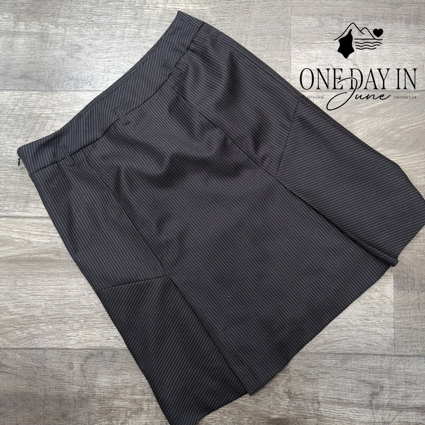 Loft Petite Pin Stripe Skirt Size 2P