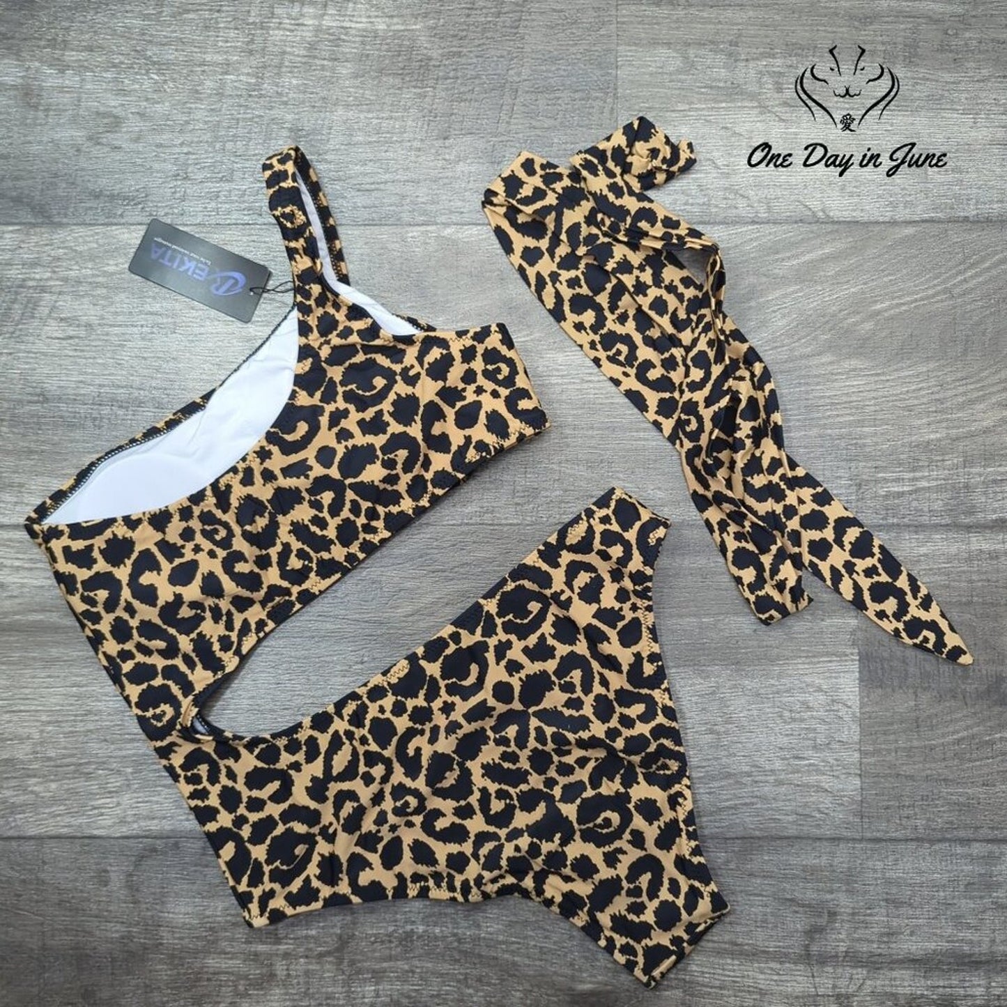 Rekita Cut Out Leopard One Piece Size M