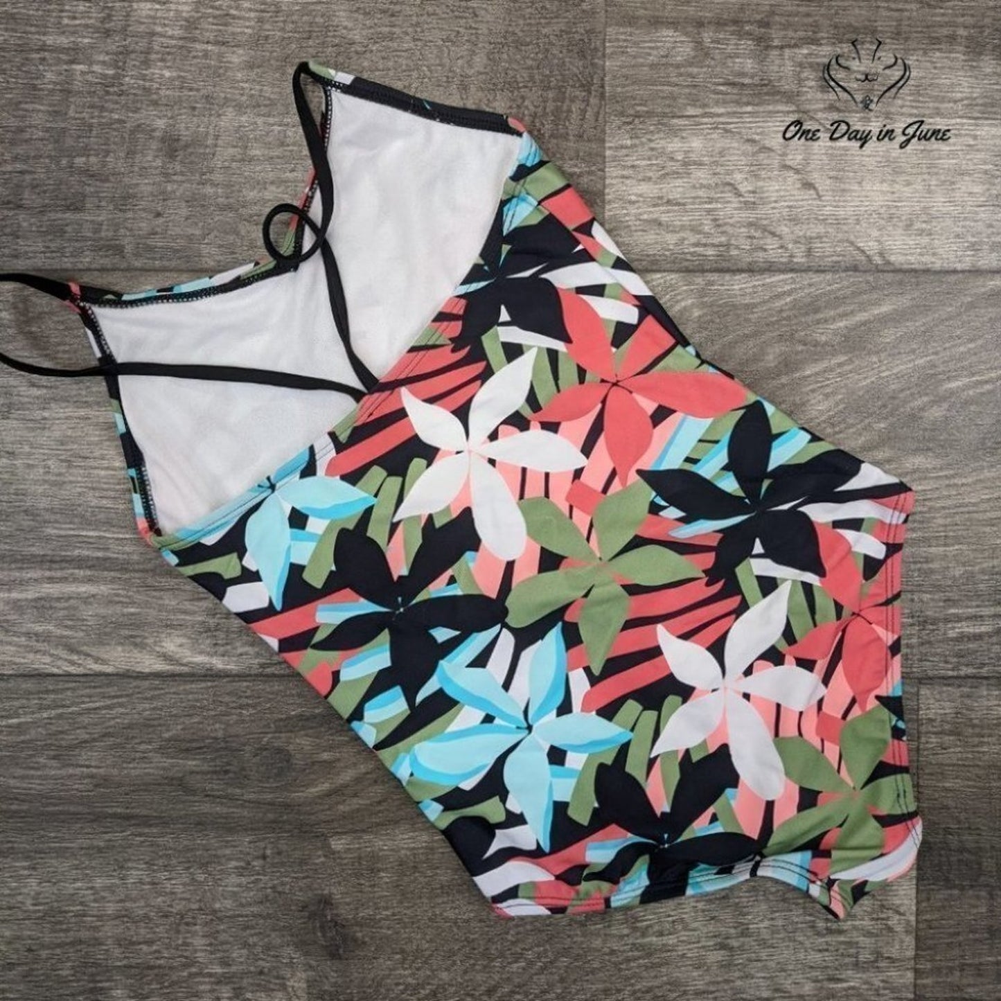 Kanu Surf Rowan Beach One Piece Swimsuit Size 8