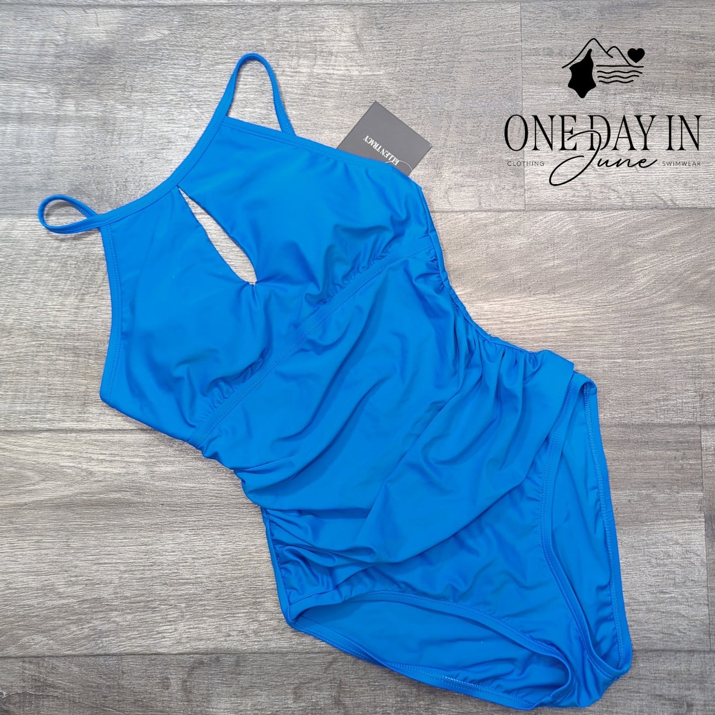 Ellen Tracy High Neck Keyhole Tummy Control one Piece Swimsuit Size 8