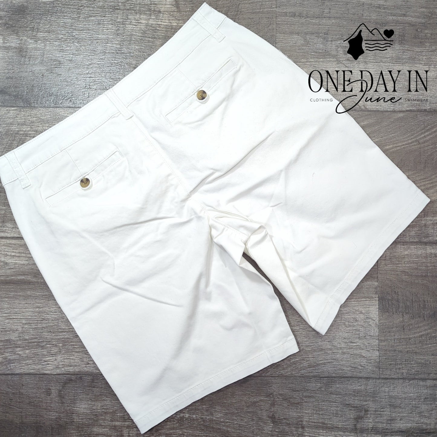 A.n.a Mid Rise Twill Bermuda Shorts Size 8