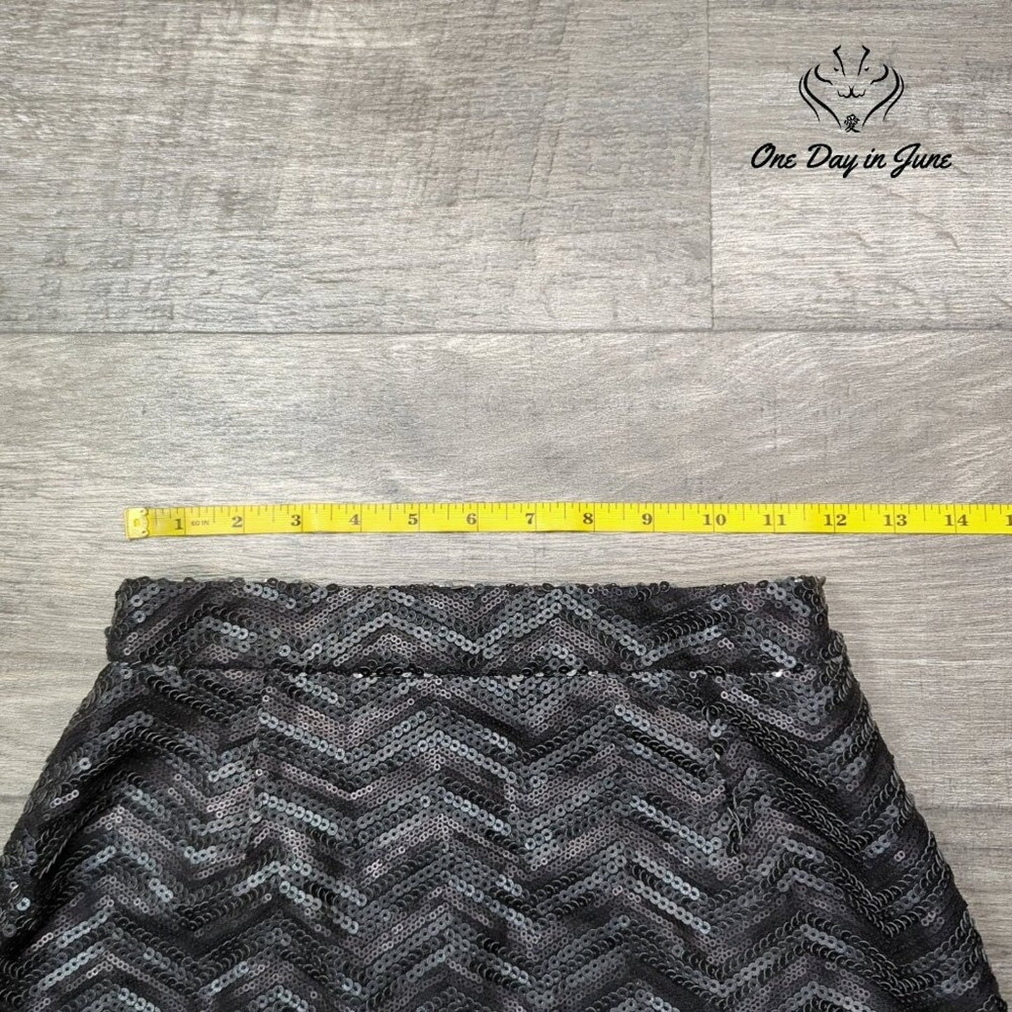 Tobi Sequin Mini Skirt Size S