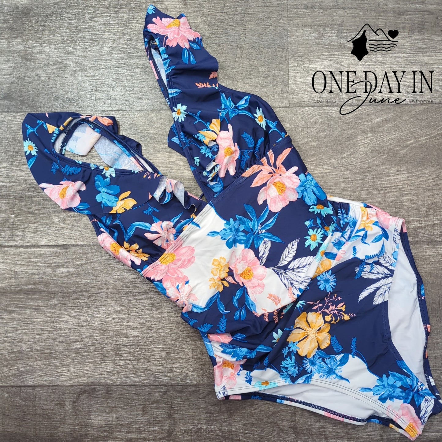 Cupshe Tie Back Ruffle Shoulder One Piece Swimsuit Size M