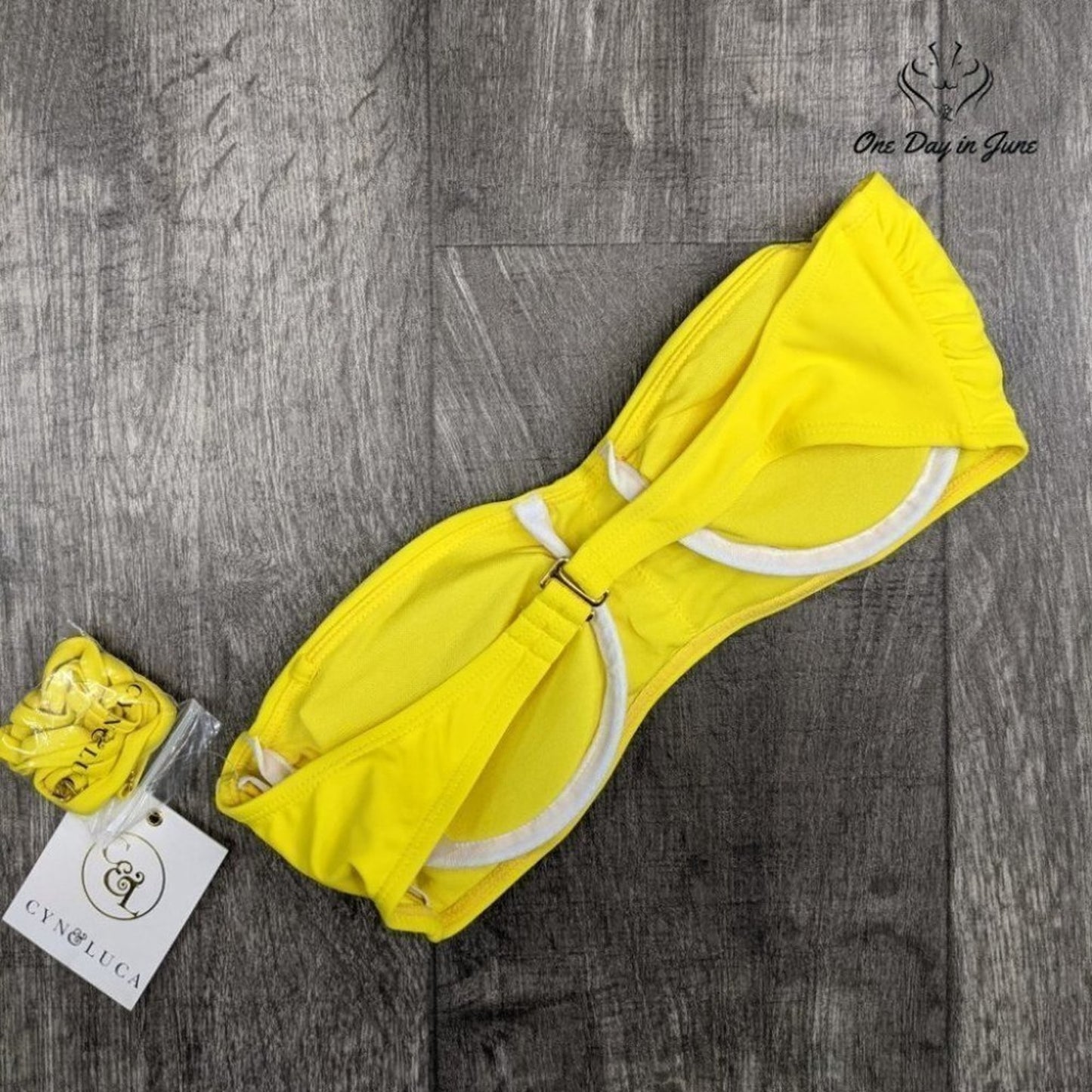 Cyn Luca Standard Ruched Front Bandeau Bikini Top Swimsuit Size M