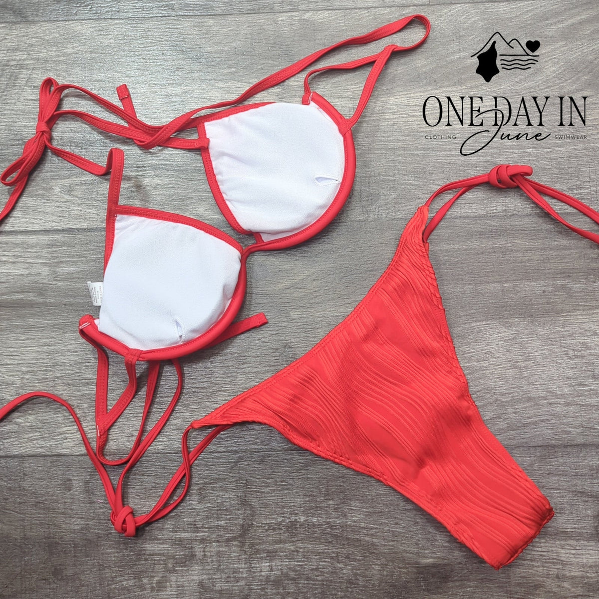 CharmLeaks Underwire Halter Bikini Swimsuit Coral Red Ribbed Tie Side Size M