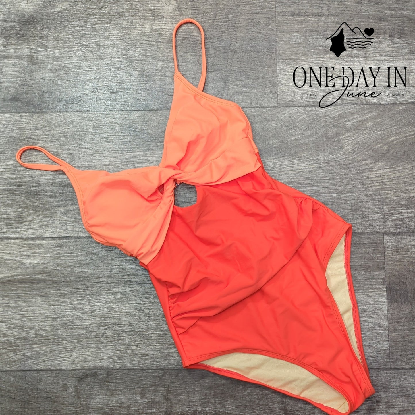 Cupshe Twist Font Keyhole One Piece Swimsuit Size XS